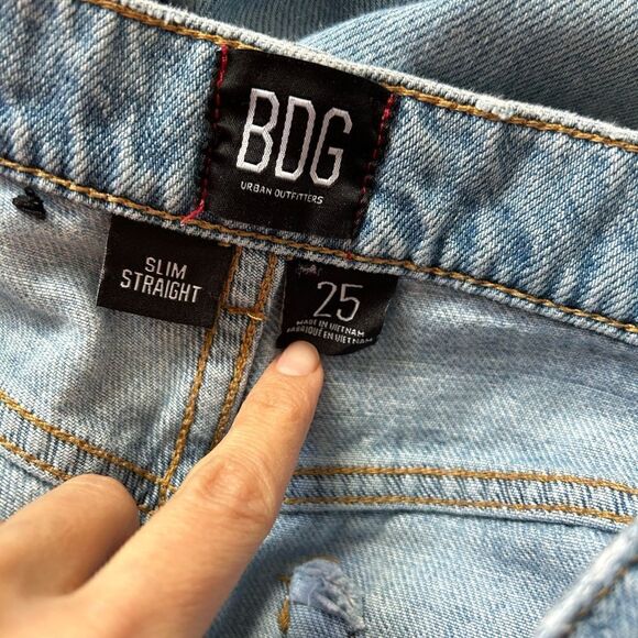 BDG Slim Straight Jean Frayed Hem Cropped Sz 25 - Picture 8 of 11